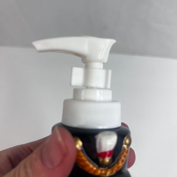 Nutcracker Ceramic Soap Dispenser Pump Christmas Holiday Decor 6.5" - Picture 5 of 8